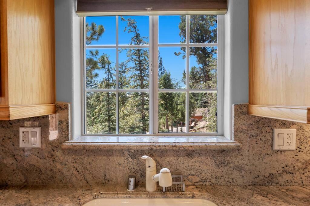 Cozy Cabin Perfect For 2 Families Big Bear Lake Εξωτερικό φωτογραφία