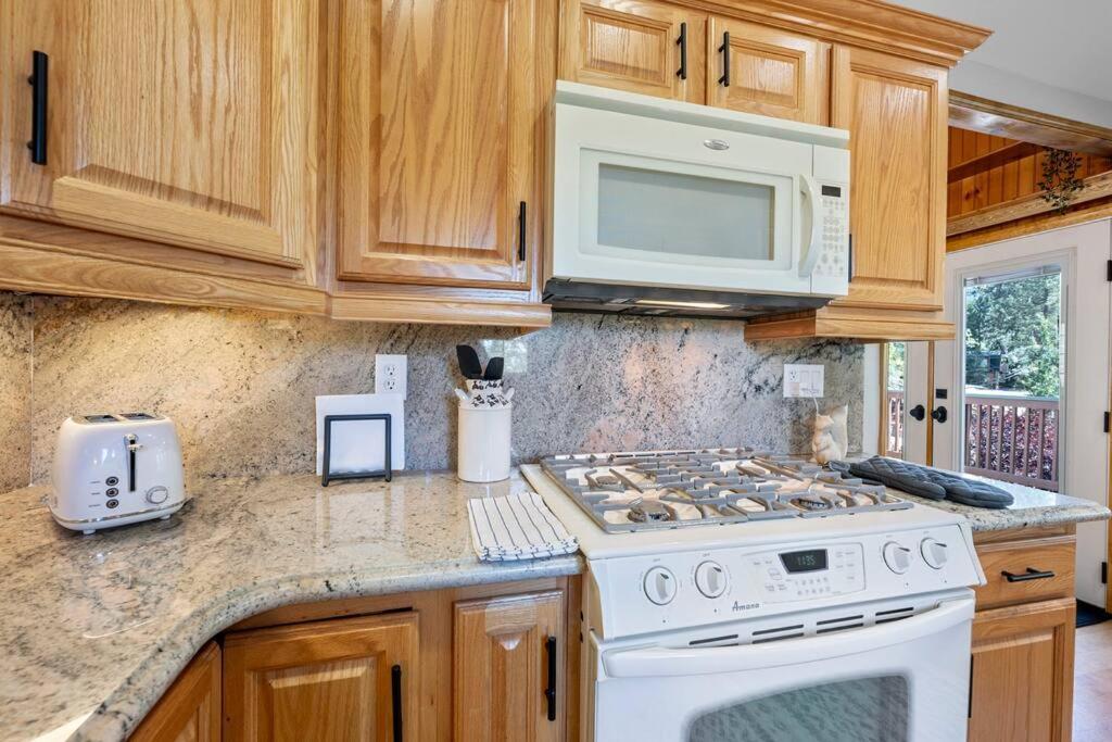 Cozy Cabin Perfect For 2 Families Big Bear Lake Εξωτερικό φωτογραφία
