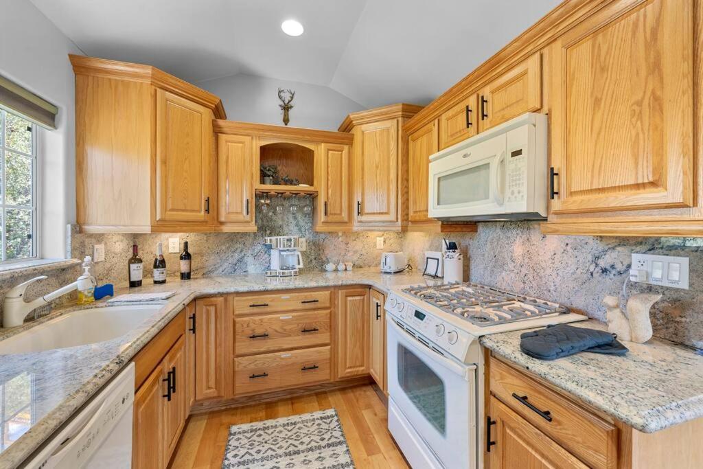Cozy Cabin Perfect For 2 Families Big Bear Lake Εξωτερικό φωτογραφία